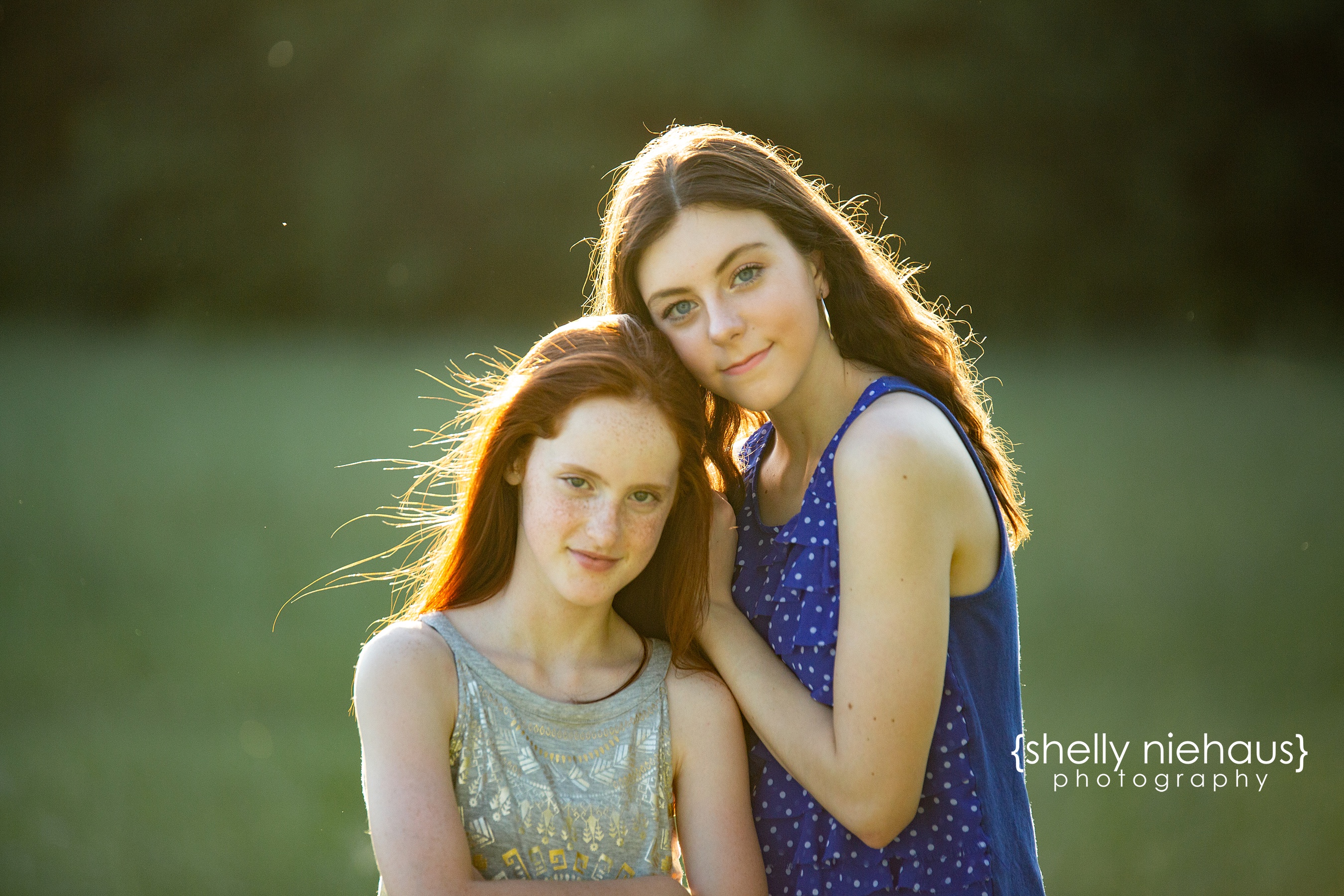 How to pose with tween/teen Girls, Family photo ideas with older girls