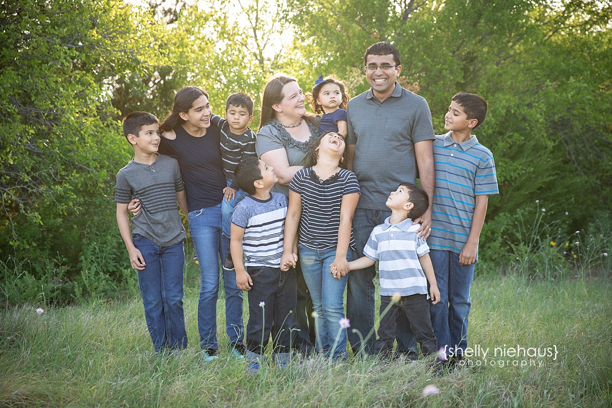 A family of 11 Red Thread Session Dallas Adoption Photography Session by Prosper Family Photographer Shelly Niehaus Photography